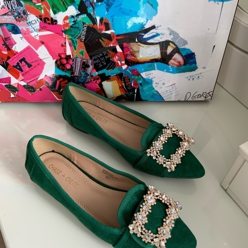 CHASE + CHLOE Green Jeweled Velvet Pointy Flats - Picture 5 of 6